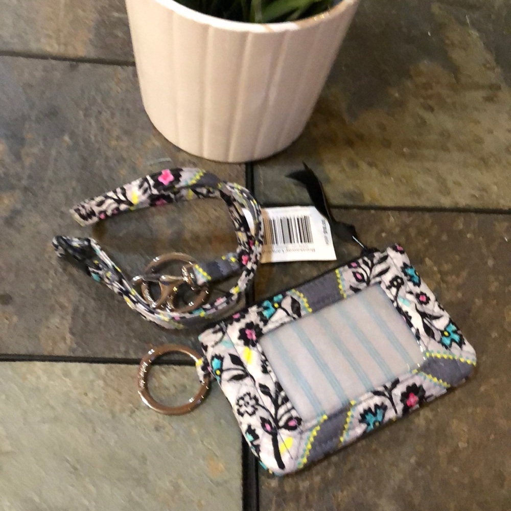 Vera Bradley zip id & breakaway heritage leaf